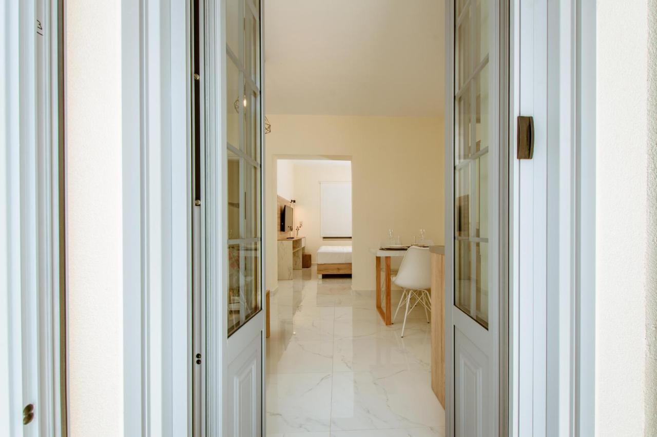 Emeli Suites ハニア エクステリア 写真